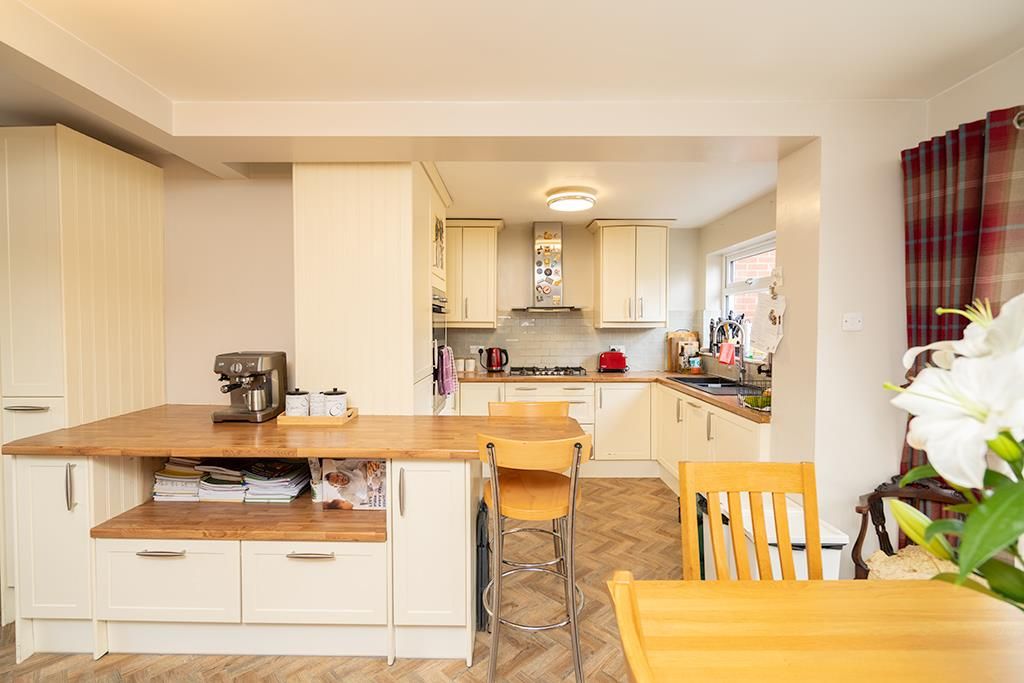 Property photo 2 of 14 Kitch 2.Jpg