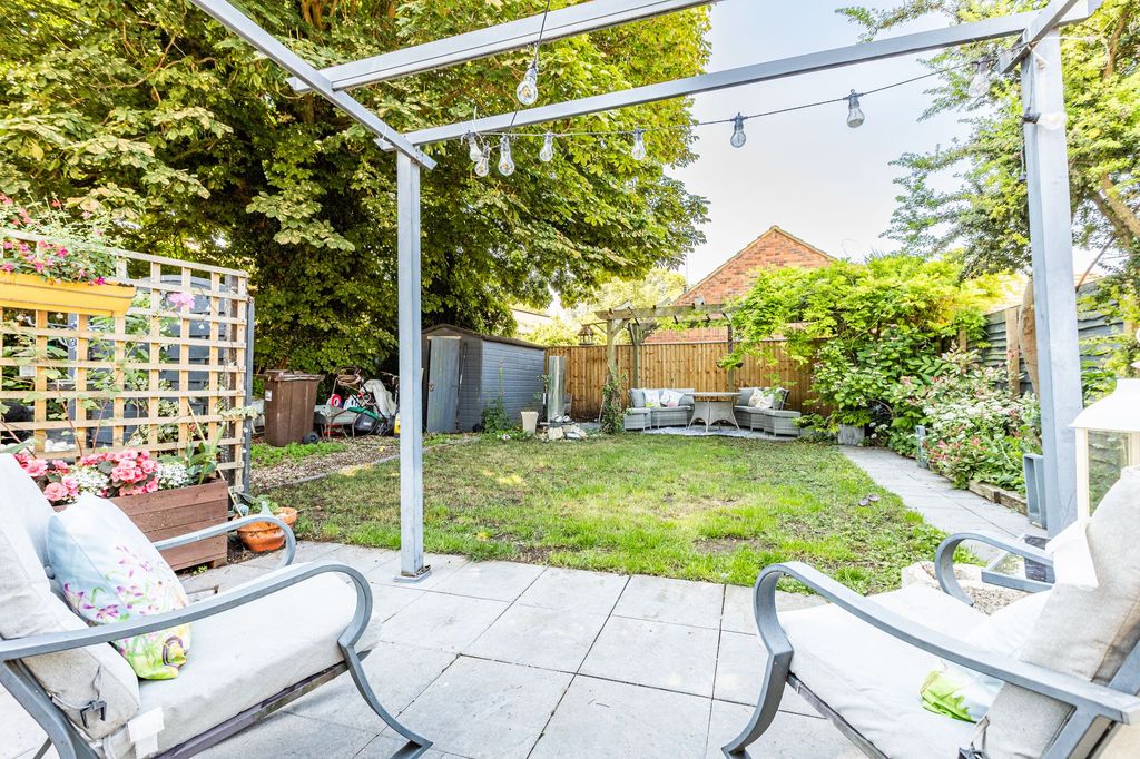 Property photo 2 of 18