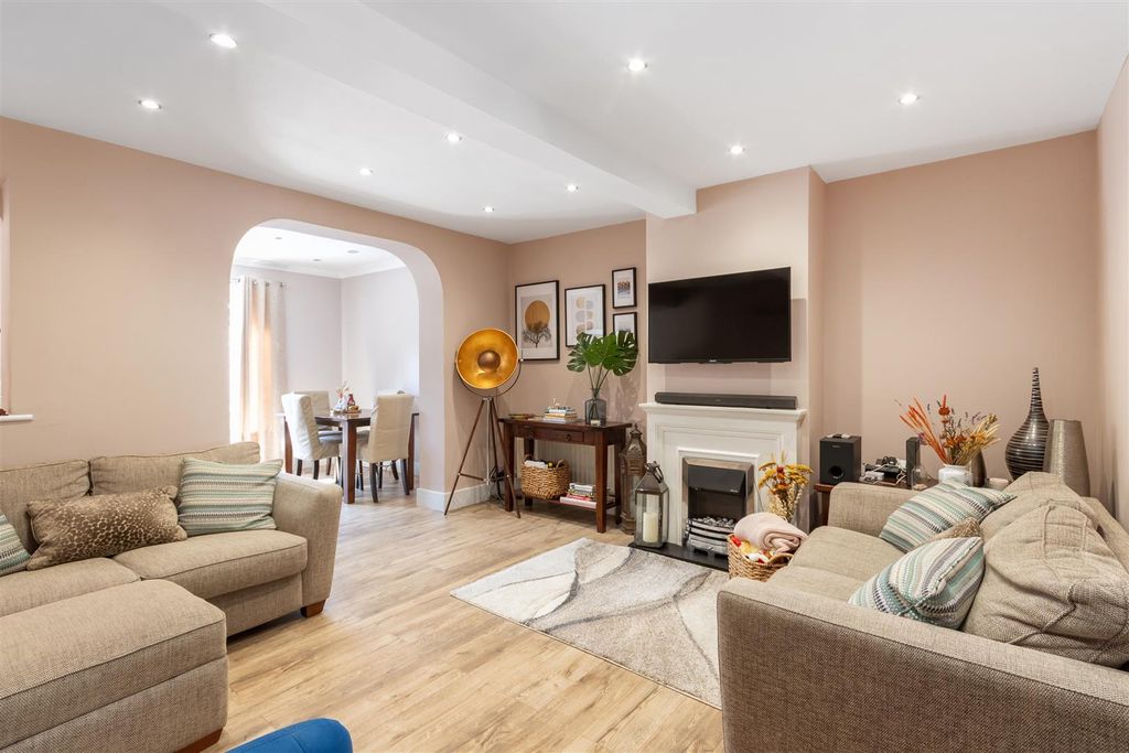 Property photo 2 of 12 Langdon Road.