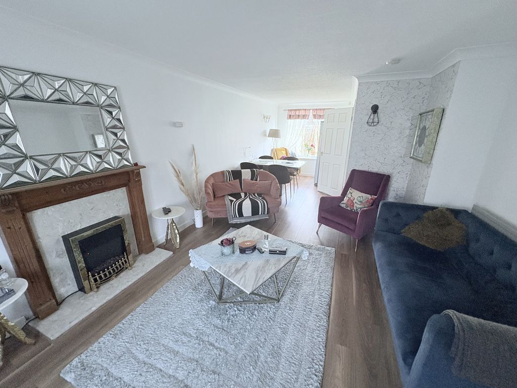 Property photo 3 of 10 Gallery