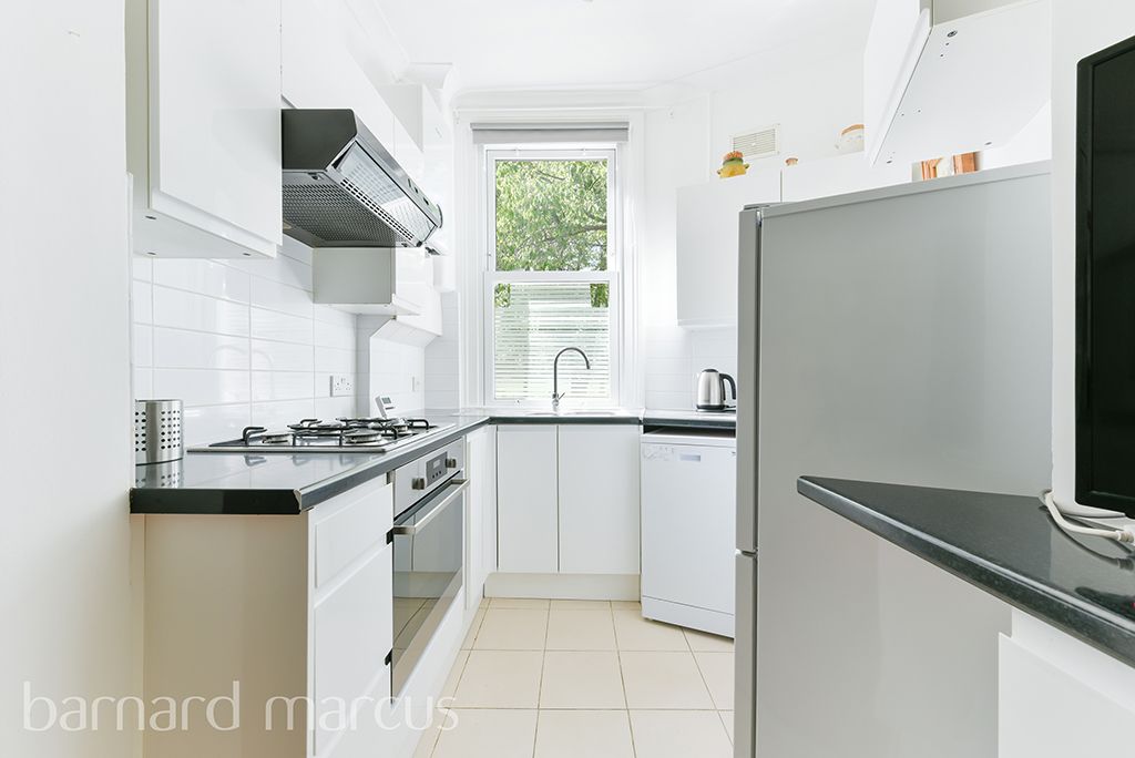 Property photo 2 of 8 Kitchen