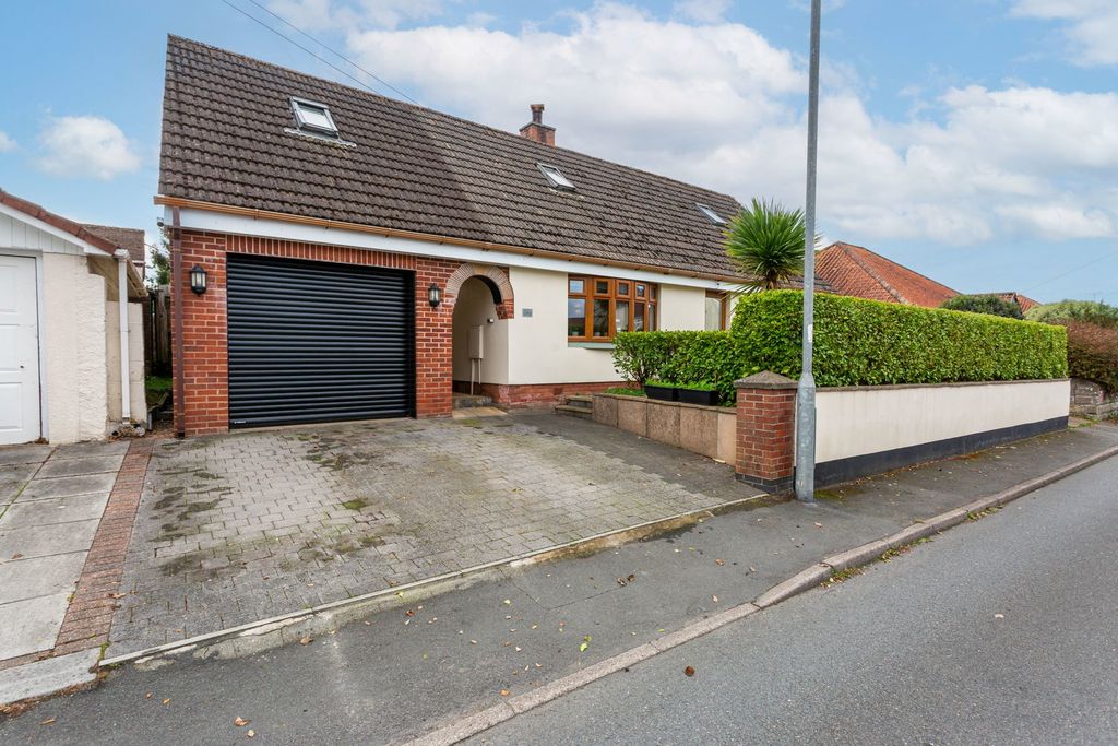 Property photo 1 of 31