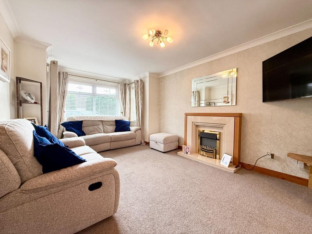 Property photo 2 of 26 Living Room