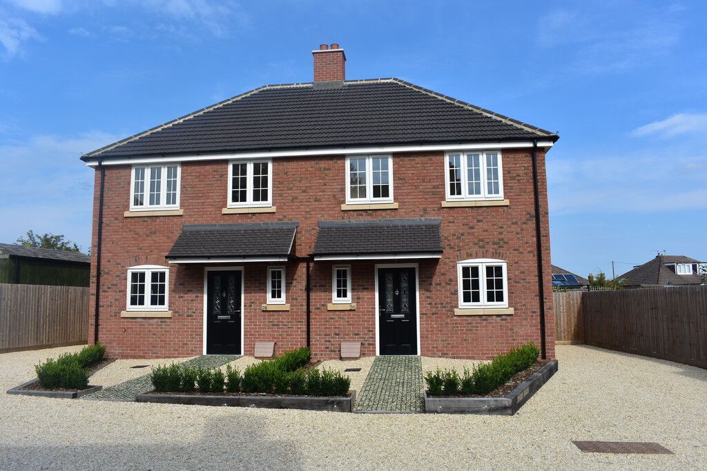 Property photo 1 of 18 Front External