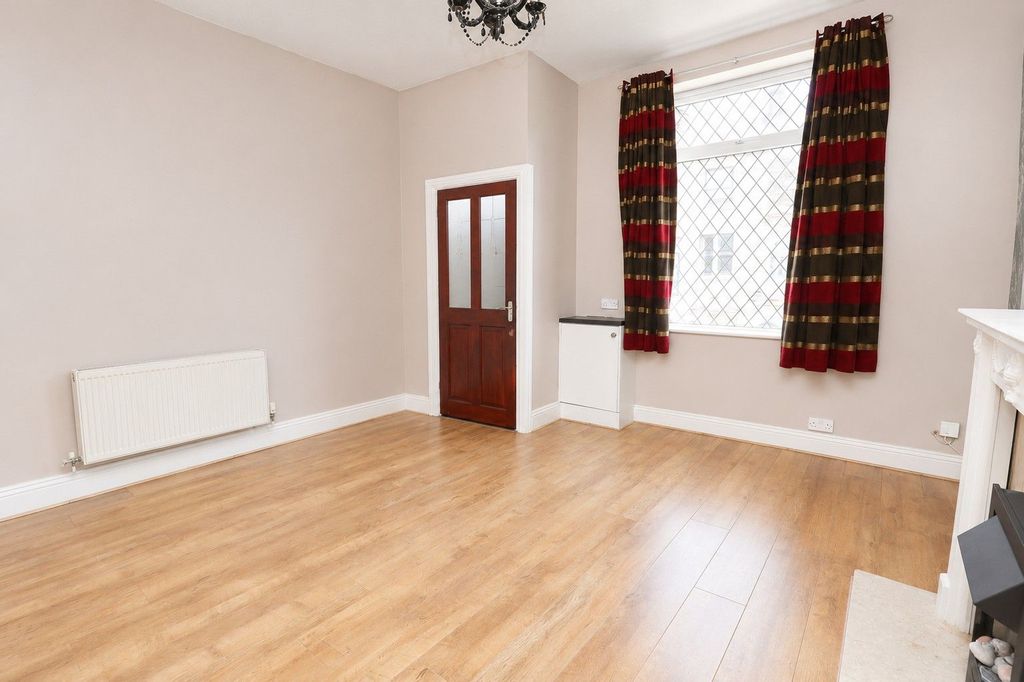 Property photo 3 of 16