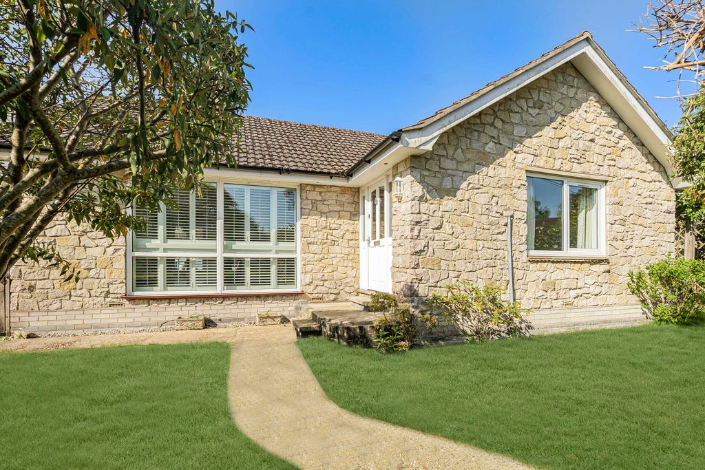 Property photo 1 of 16