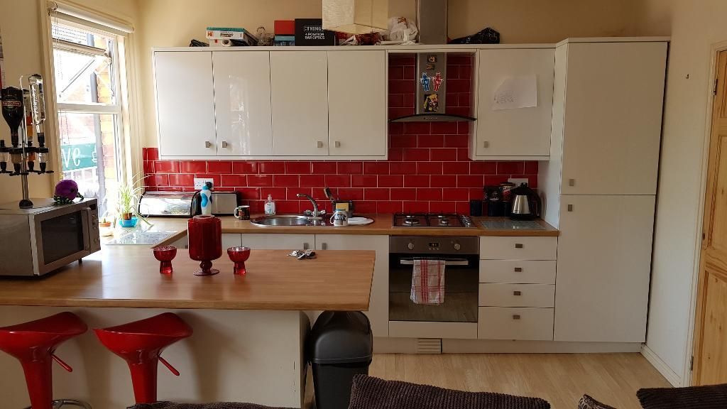 Property photo 3 of 7 Kitchen