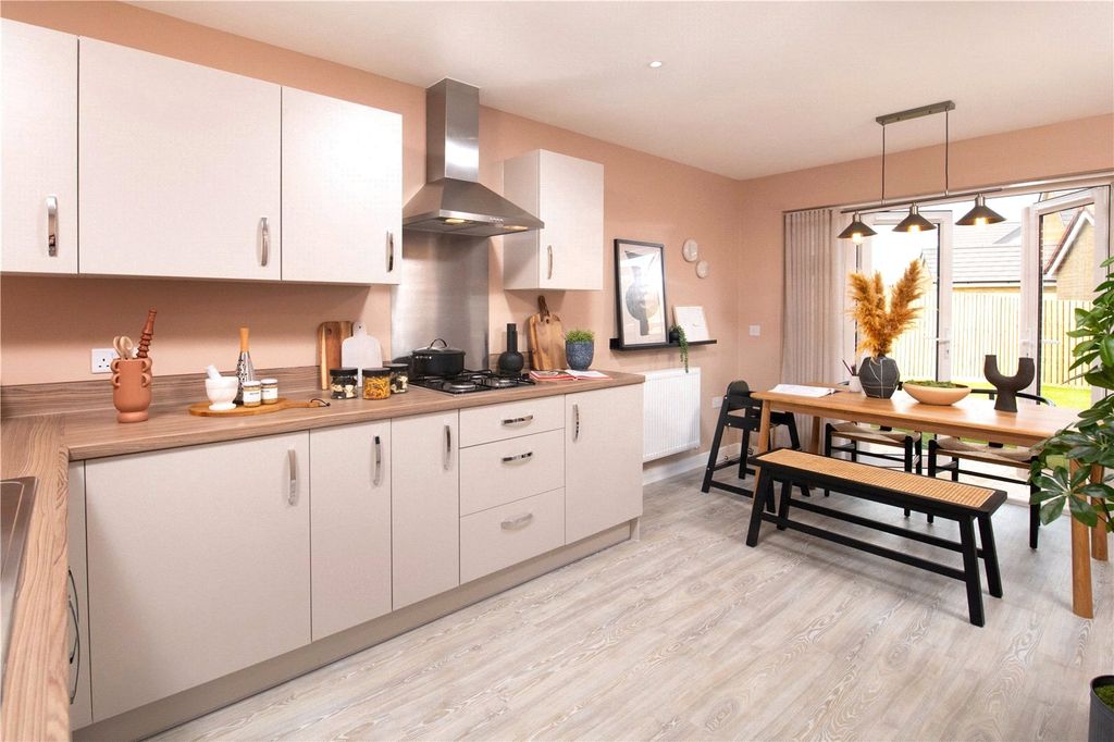 Property photo 3 of 14 The Quilter