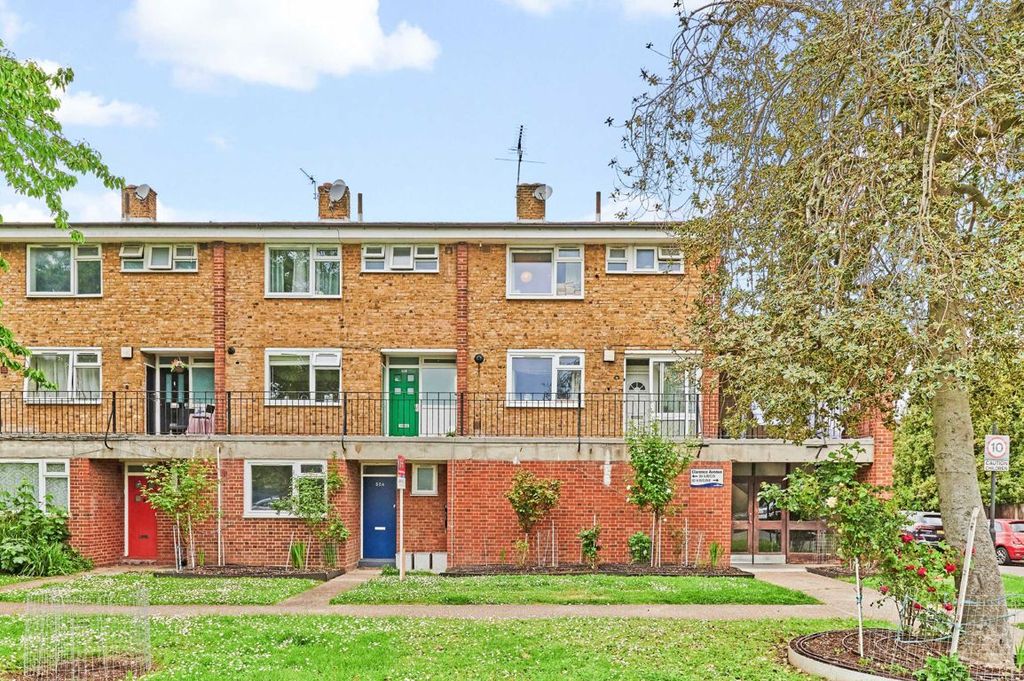 Property photo 1 of 6