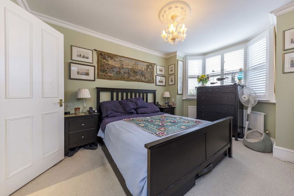 Property photo 3 of 5