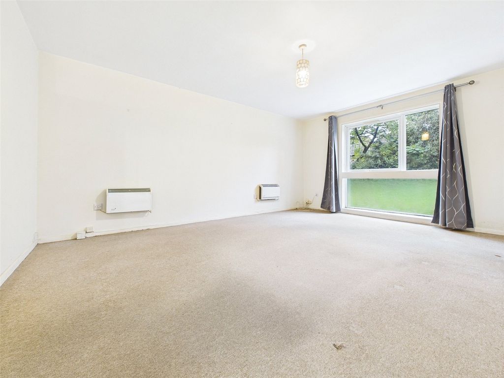 Property photo 3 of 7 Picture 3