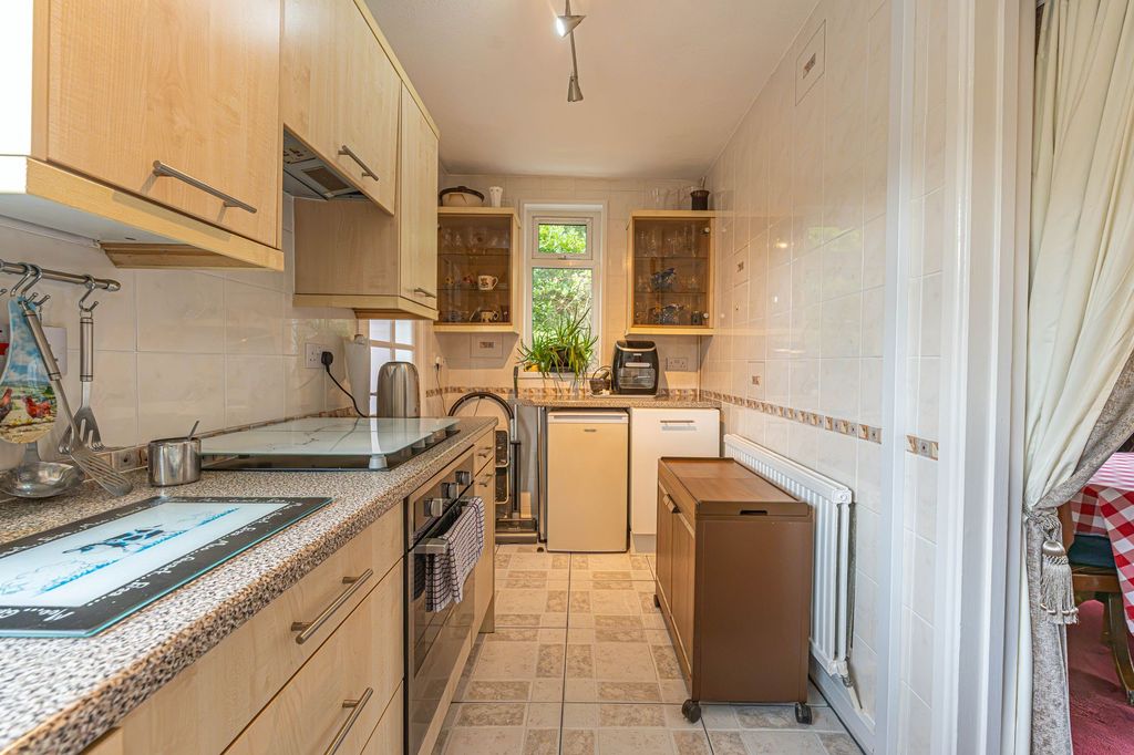 Property photo 2 of 52