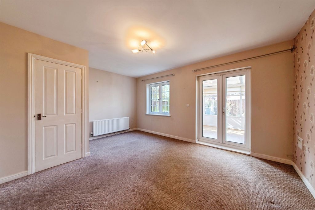 Property photo 1 of 20 Lounge / Diner