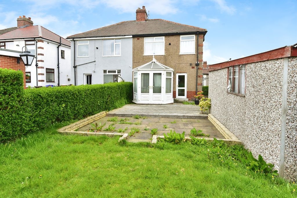 Property photo 2 of 14