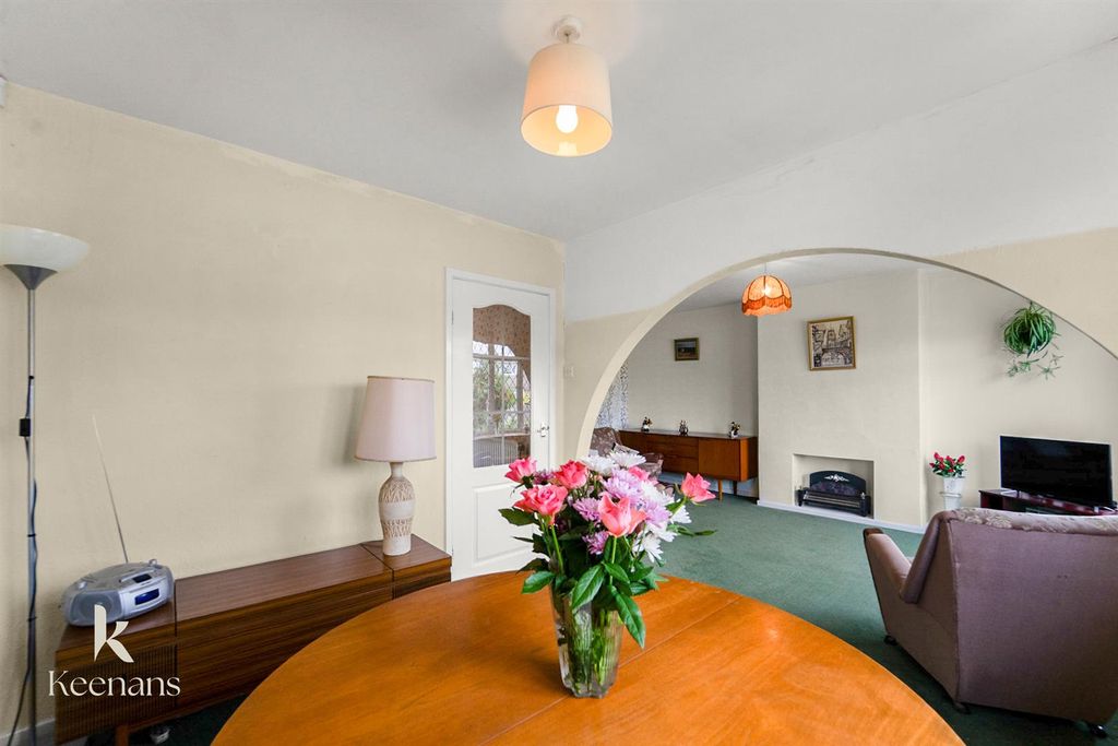 Property photo 2 of 34 Charlton-22.Jpg
