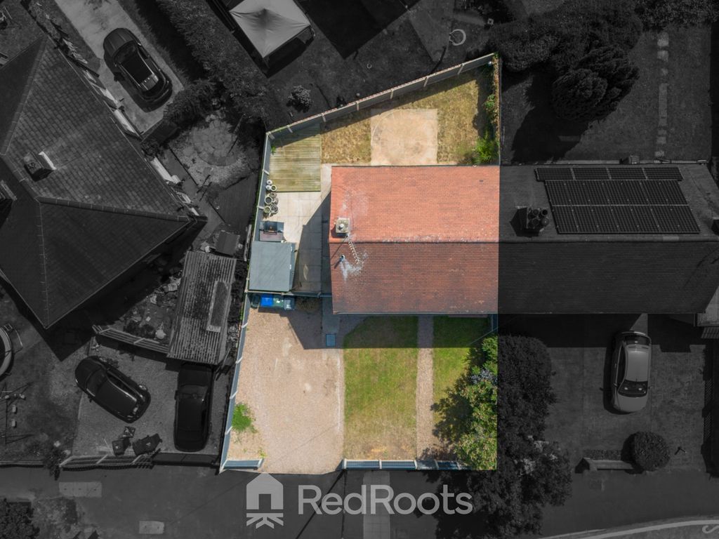 Property photo 2 of 26 5701071