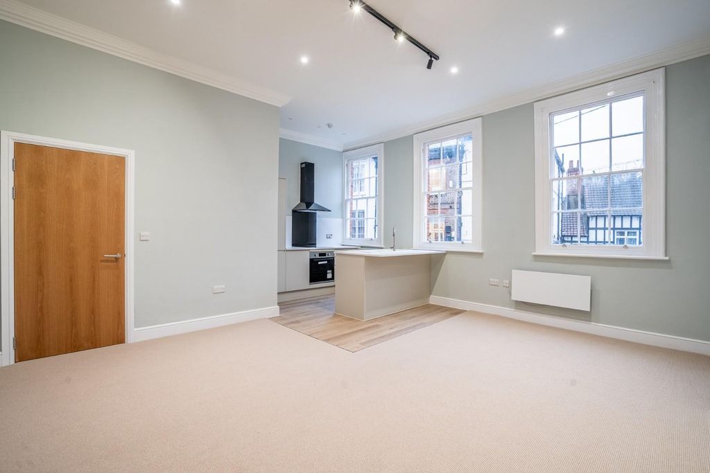 Property photo 2 of 17 Kitchen