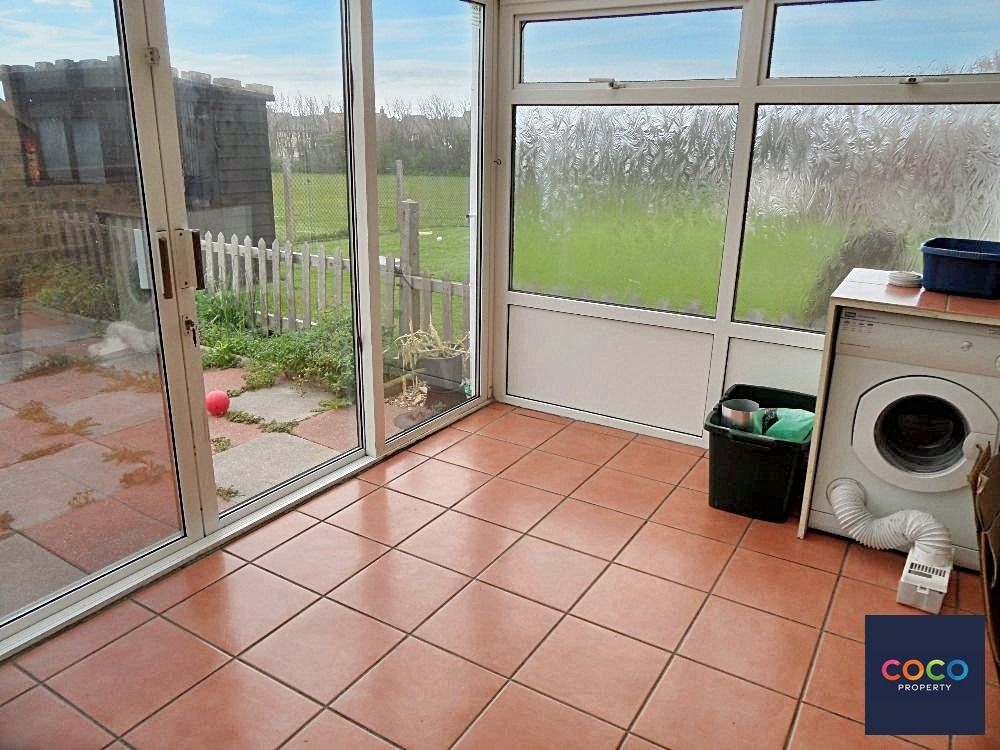 Property photo 3 of 6 6108304