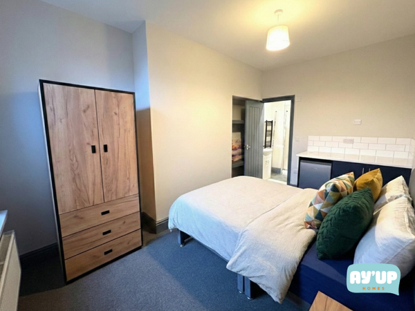 Property photo 1 of 3