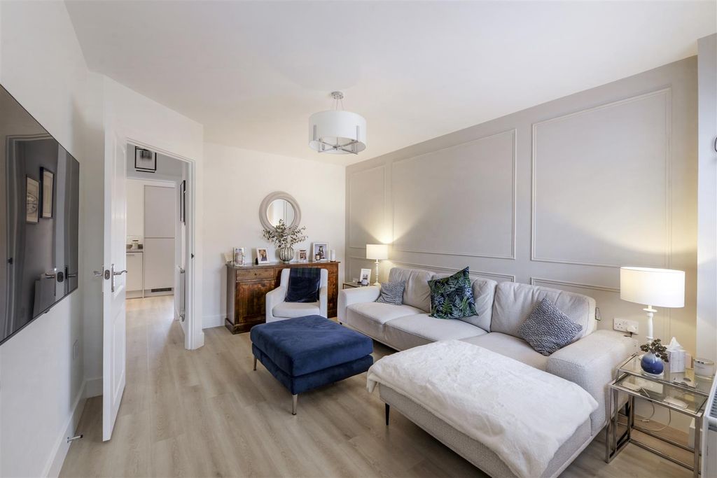 Property photo 3 of 19 20Dumbrell03.Jpg