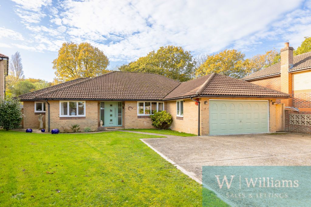 Property photo 2 of 28 3
