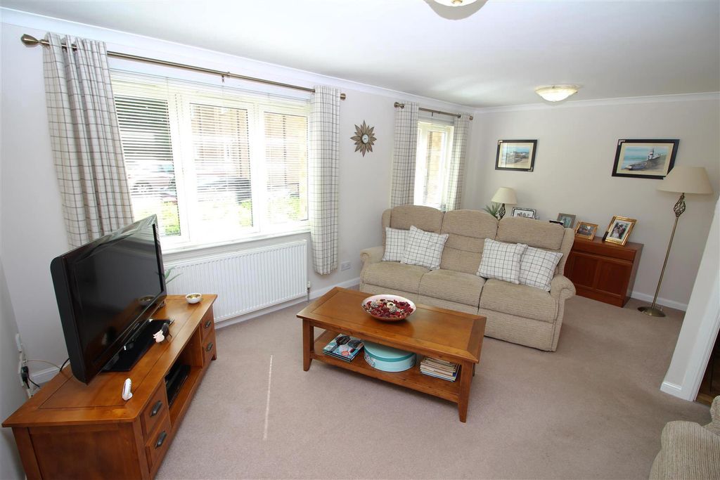 Property photo 3 of 14