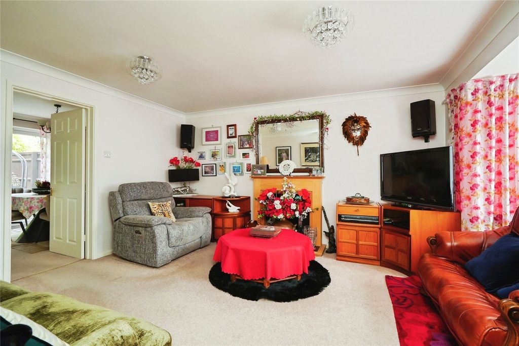 Property photo 3 of 22 Picture No. 34
