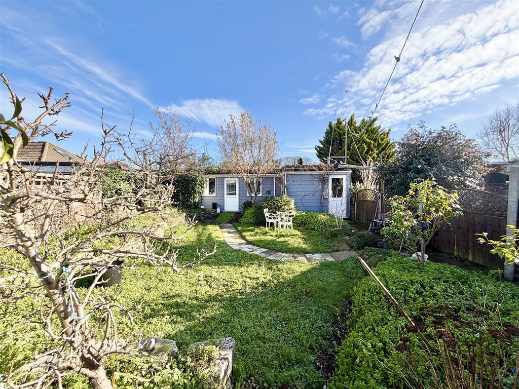 Property photo 2 of 35 Rear Garden With Studio/Annexe