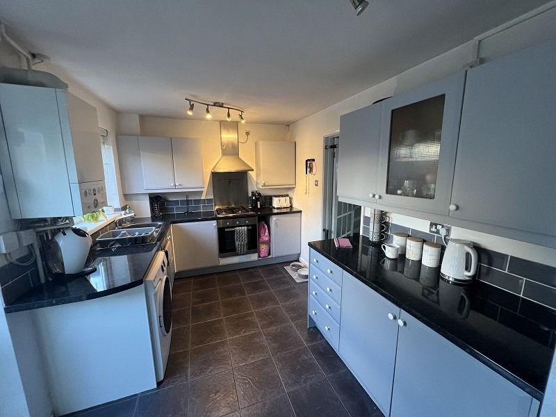 Property photo 3 of 11 5061332