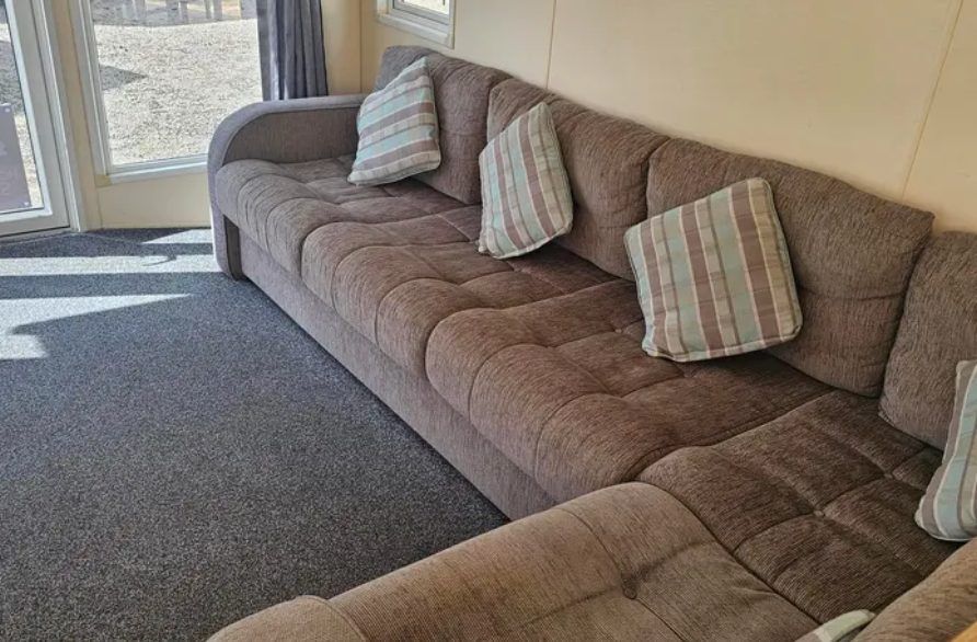 Property photo 3 of 21 4