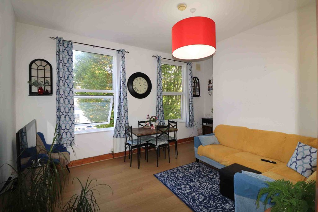 Property photo 3 of 7