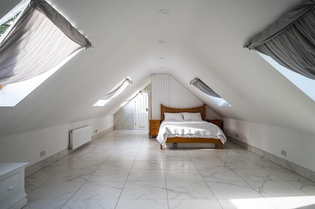 Additional image 46 of 5 bed detached house for salePadley Hill, Grindleford, Hope Valley S32