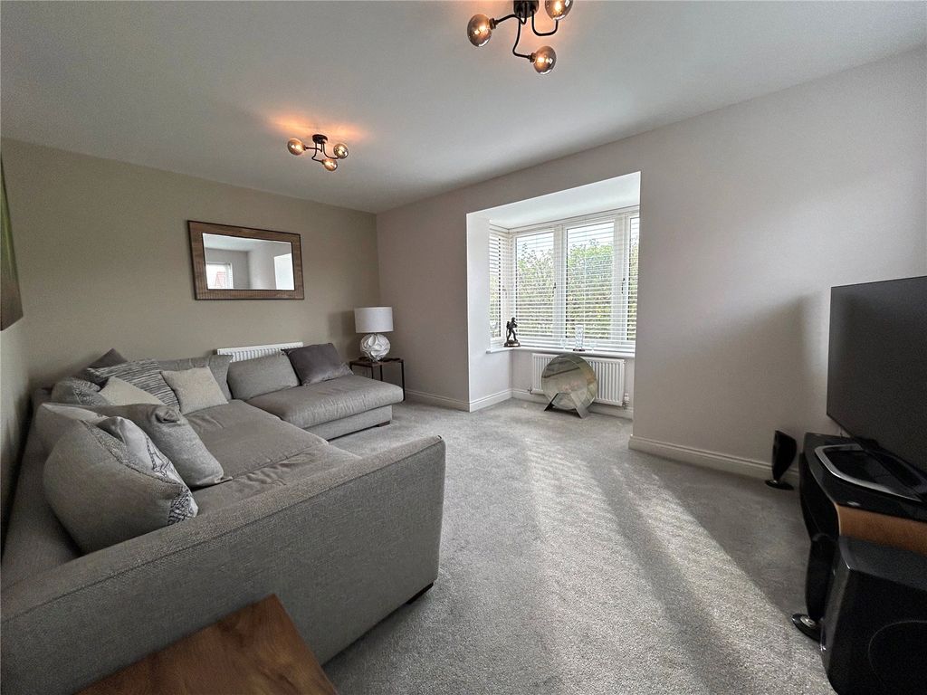 Property photo 3 of 22 Picture No. 23