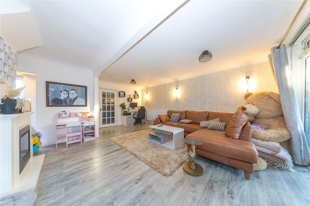 Property photo 2 of 28 Picture No. 47