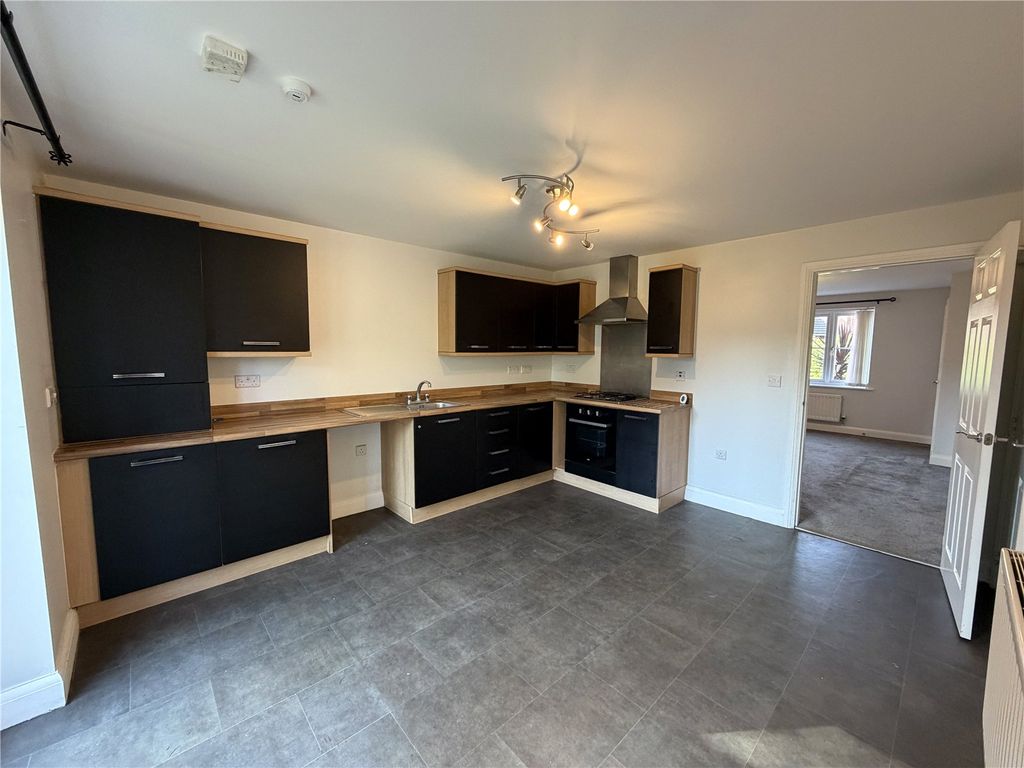 Property photo 2 of 17 Picture No. 20