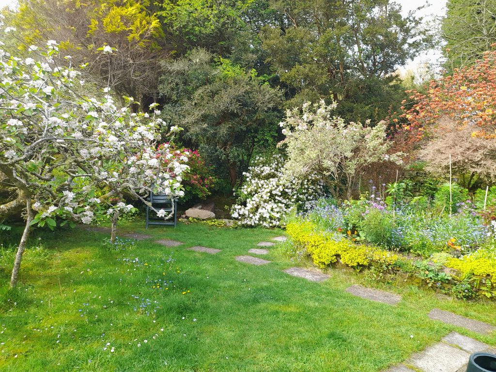 Property photo 3 of 18 Garden