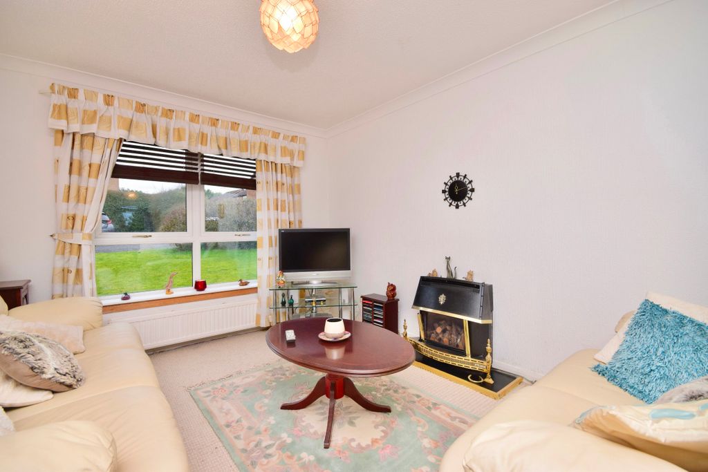 Property photo 3 of 27