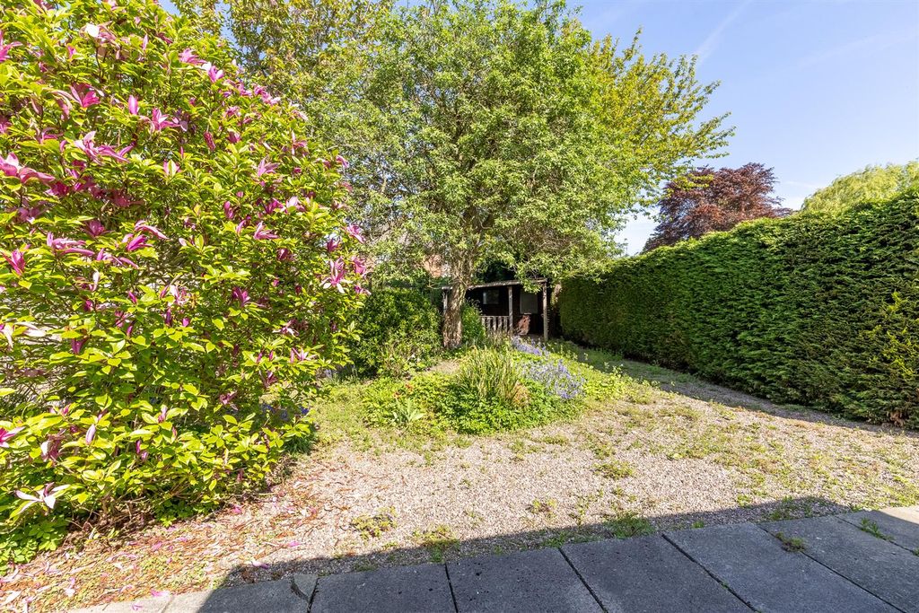 Property photo 3 of 19 7Ravenscorner-16.Jpg