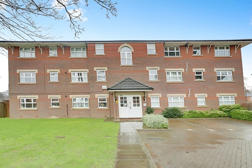 Property photo 1 of 8