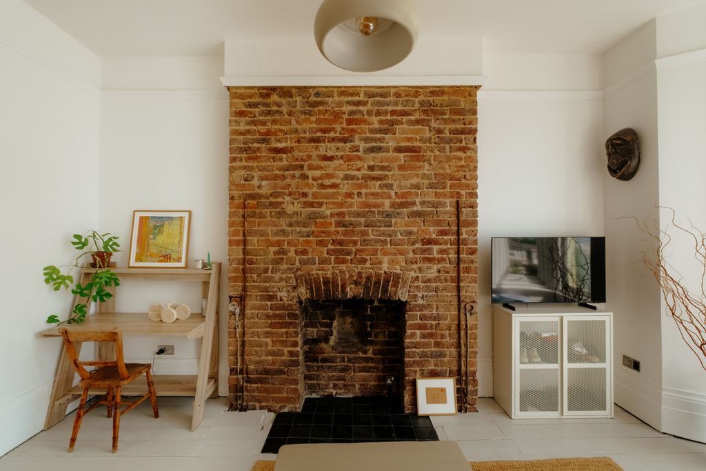 Property photo 1 of 16 Croft-Stleonards-Edwardroad-Interior-4