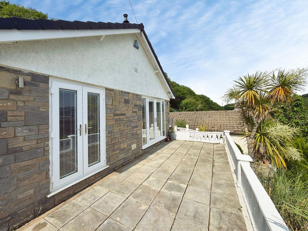 Property photo 3 of 39