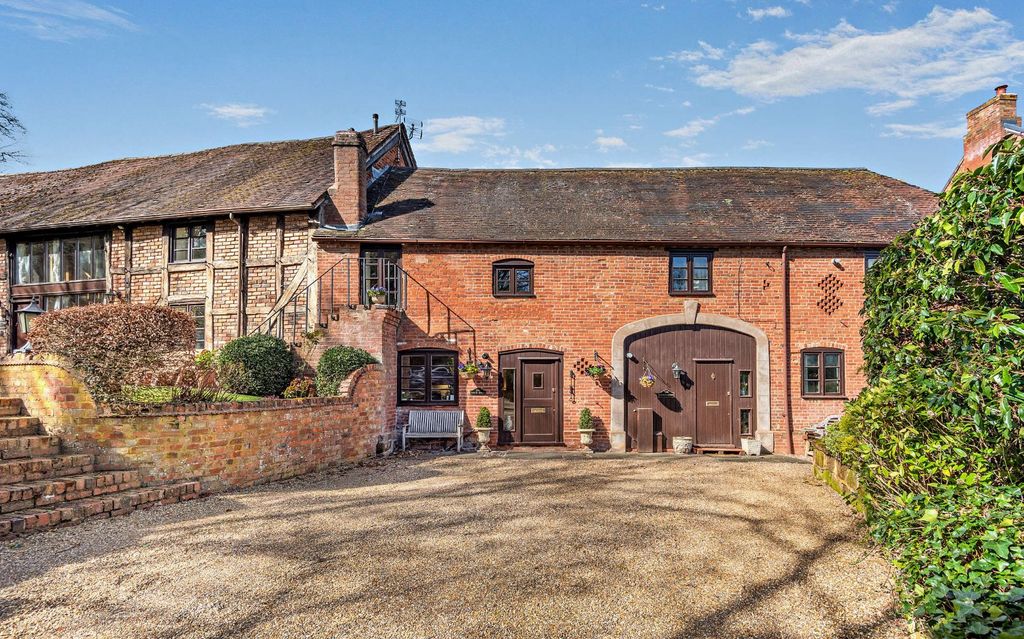 Property photo 3 of 45 Picture No. 05