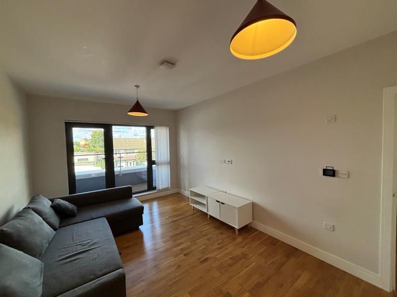 Property photo 2 of 8