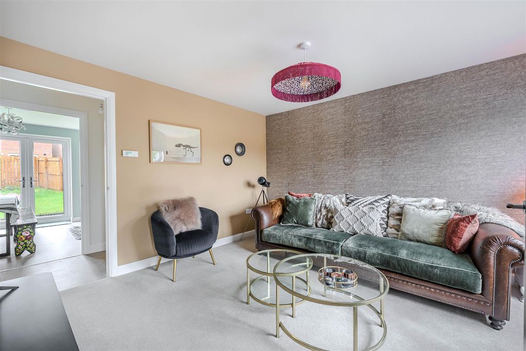 Property photo 2 of 17 Dsc01213-Hdr.Jpg