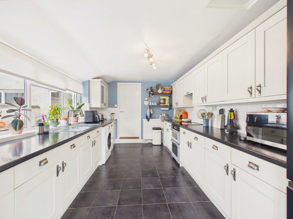 Property photo 2 of 27 5414734