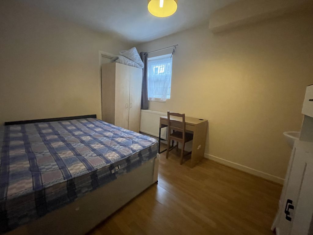 Property photo 1 of 2