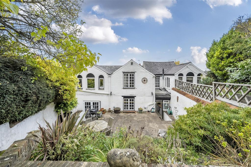 Property photo 1 of 23 22-1369369-22-68F8De7802305-22.Jpg