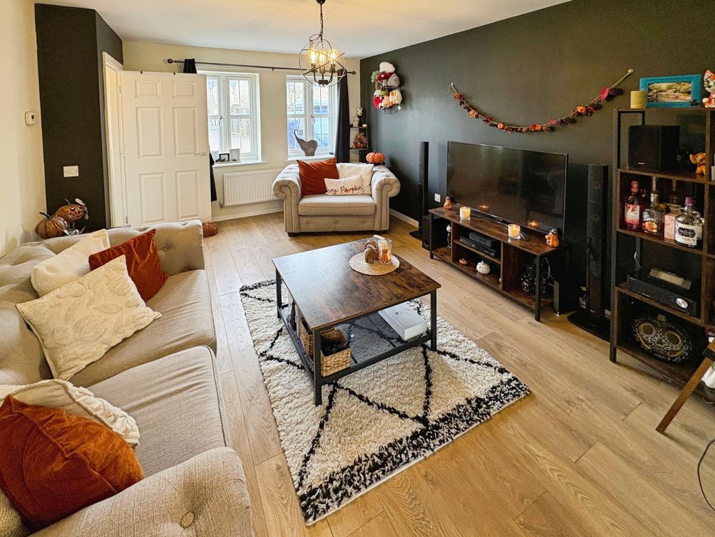 Property photo 2 of 13 0Cf19B08-Img_7920