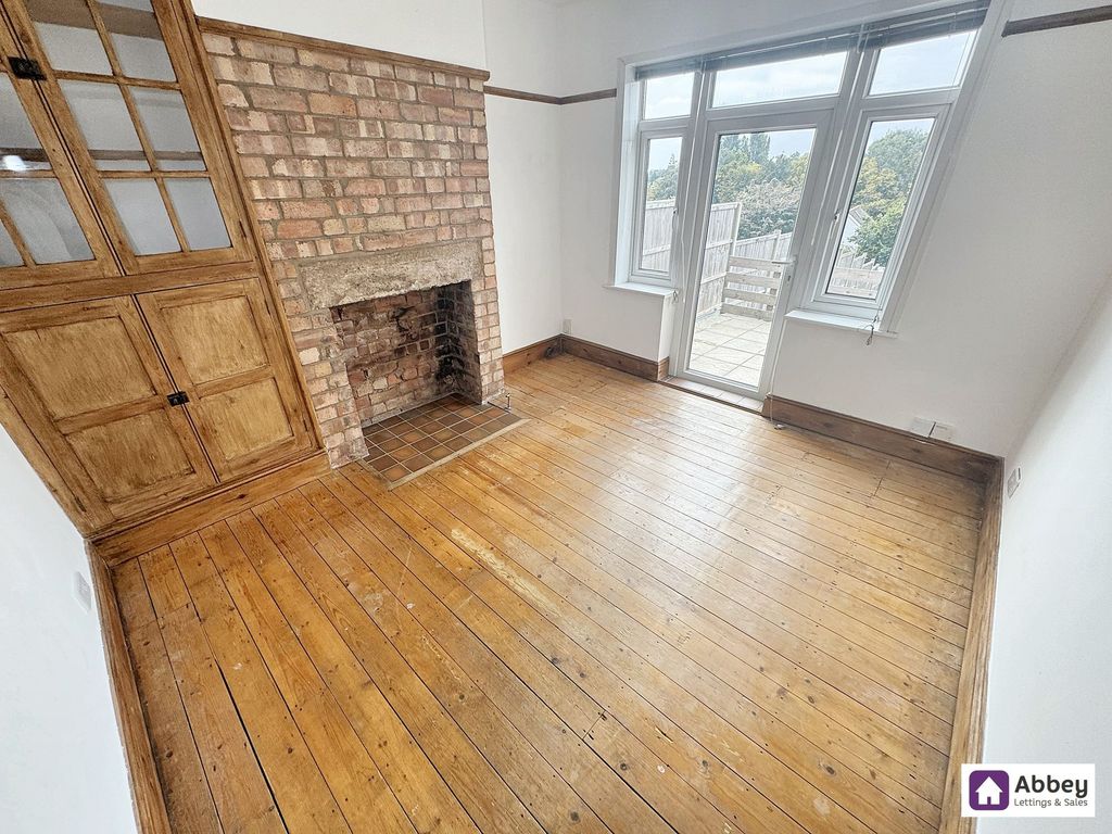 Property photo 3 of 14 Dining Room