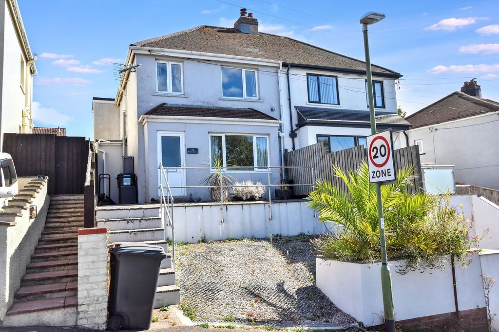 Property photo 1 of 20